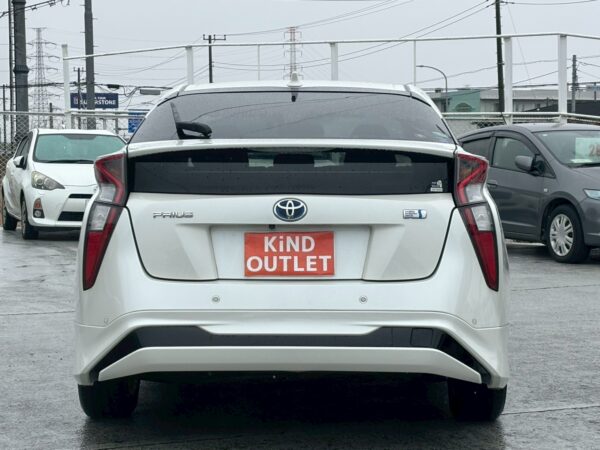 プリウス Sセーフティプラス 50前期 モデリスタフルエアロ付