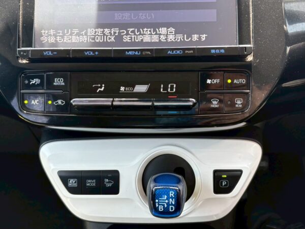 プリウス Sツーリングセレクション