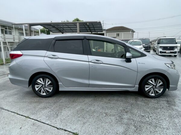 シャトル ハイブリッド