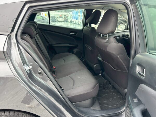 プリウス S 後期