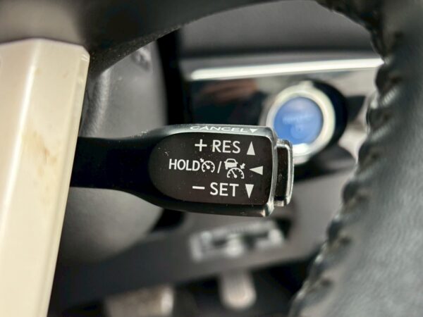 プリウス Sセーフティプラス