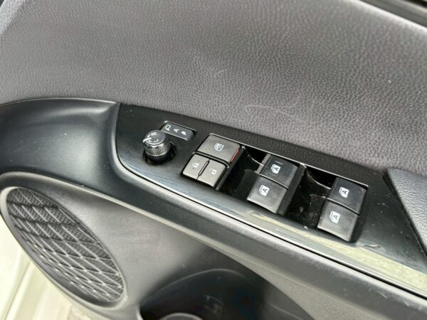 プリウス Sセーフティプラス