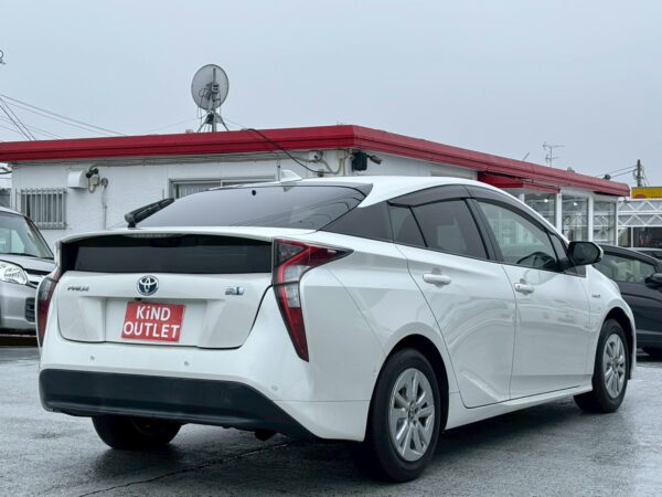 プリウス Sセーフティプラス