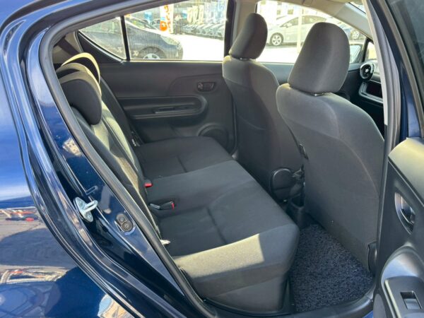 アクア Sスタイルブラック 中期