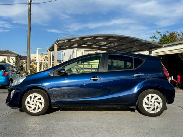 アクア Sスタイルブラック 中期