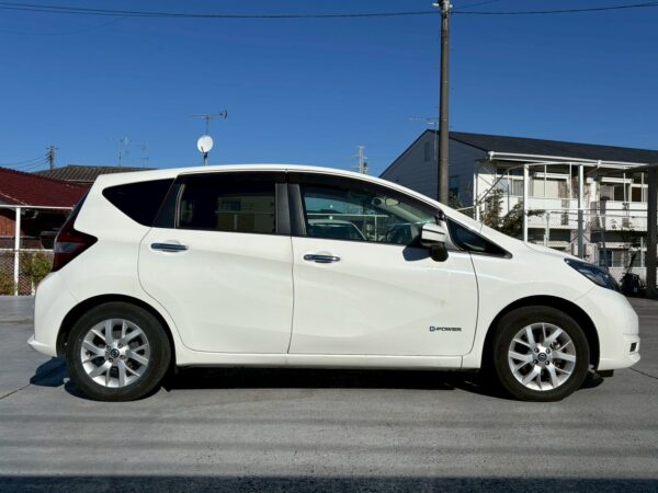 ノート e-power X 後期