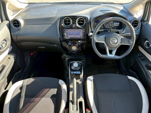 ノート e-power X 後期