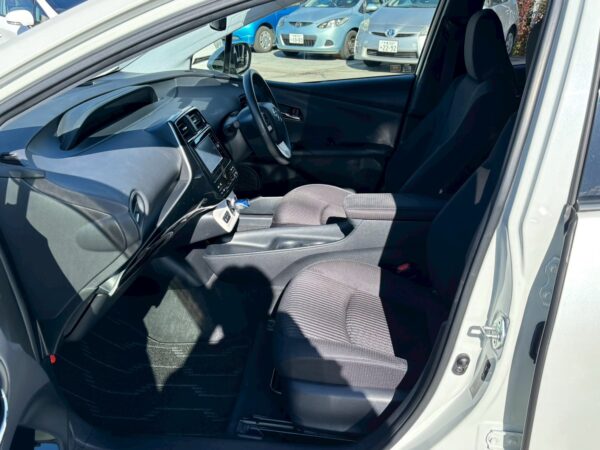 プリウス Sセーフティプラス 50前期