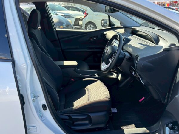 プリウス Sセーフティプラス 50前期