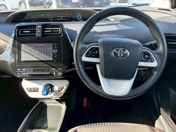 プリウス Sセーフティプラス 50前期