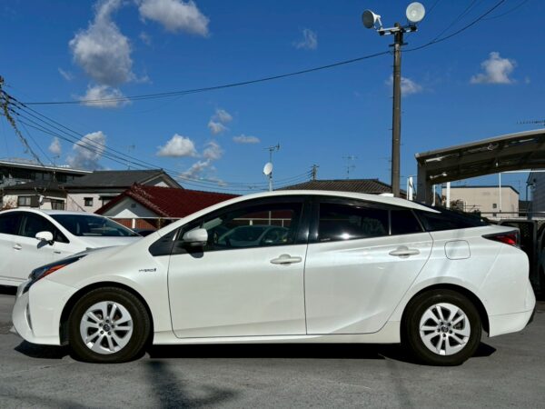 プリウス Sセーフティプラス 50前期