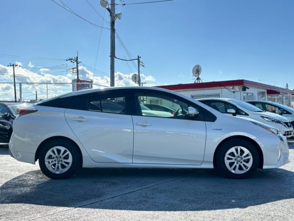 プリウス Sセーフティプラス 50前期