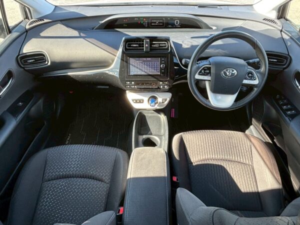 プリウス Sセーフティプラス 50前期