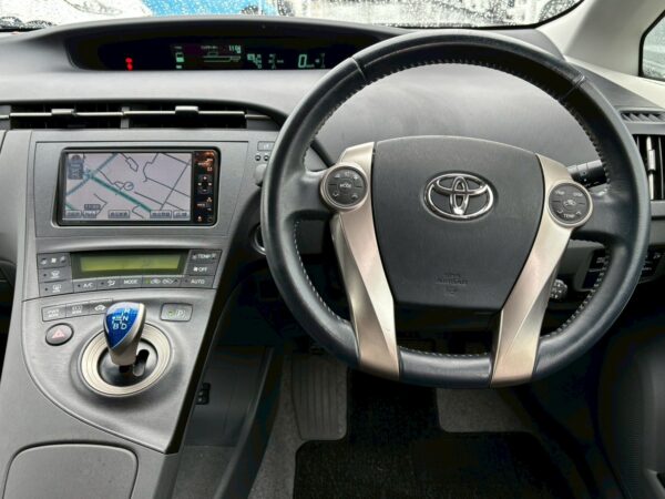 プリウス G LEDエディション