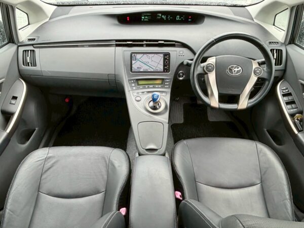 プリウス G LEDエディション