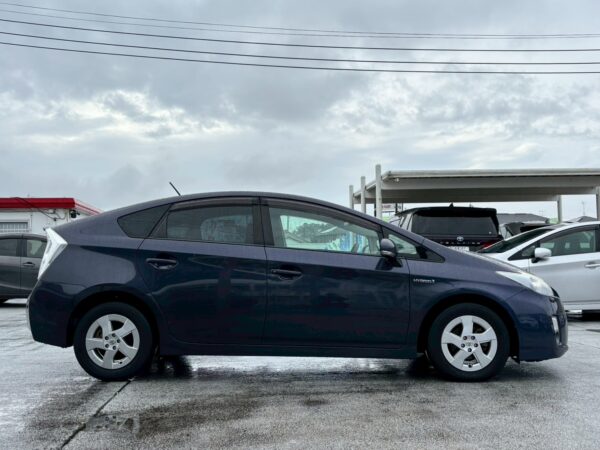 プリウス S LEDエディション