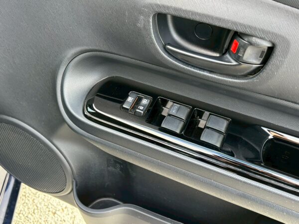 アクア Sスタイルブラック 後期