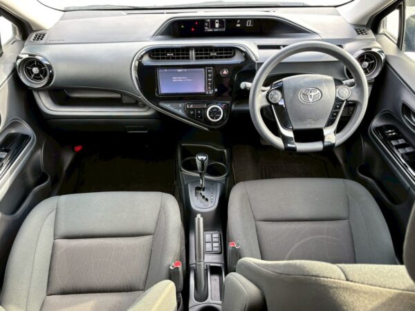 アクア Sスタイルブラック 後期