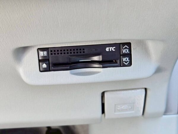 プリウス S LEDエディション 30前期