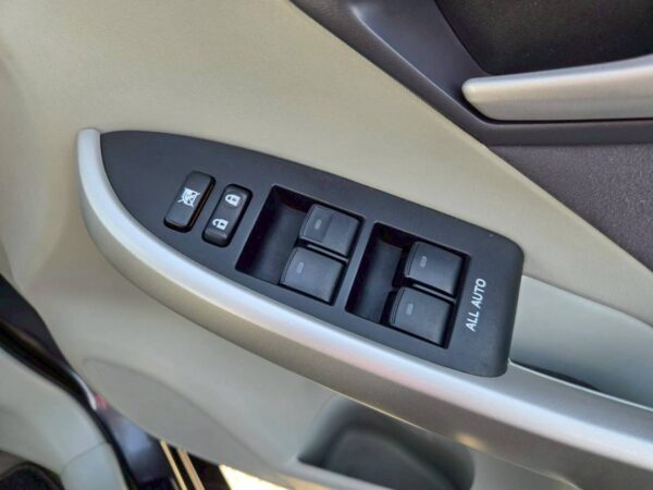 プリウス S LEDエディション 30前期