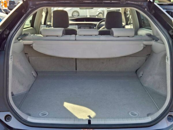 プリウス S LEDエディション 30前期