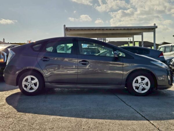 プリウス S LEDエディション 30前期