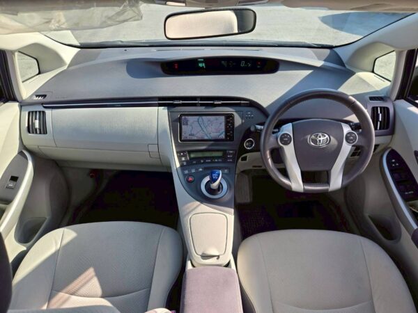 プリウス S LEDエディション 30前期