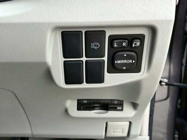 プリウス S LEDエディション 30前期