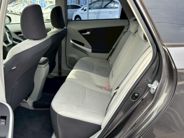 プリウス S LEDエディション 30前期