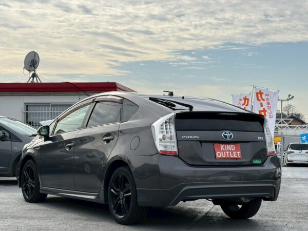 プリウス S LEDエディション 30前期