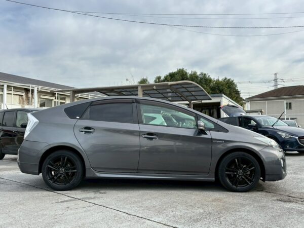 プリウス S LEDエディション 30前期