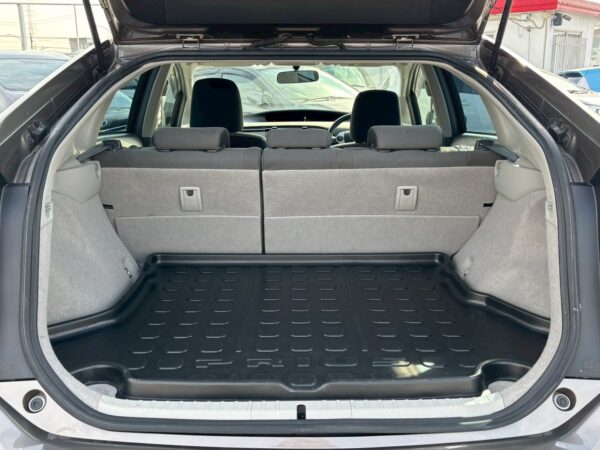 プリウス S LEDエディション 30前期