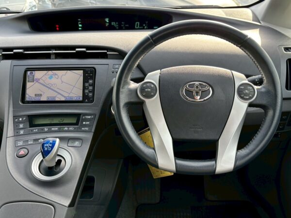 プリウス S LEDエディション 30前期