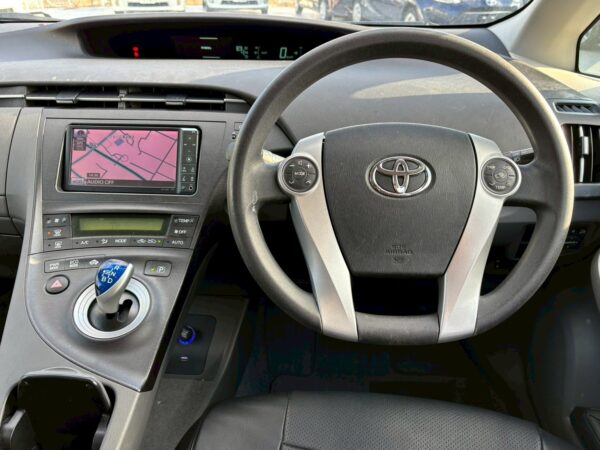 プリウス Sツーリングセレクション