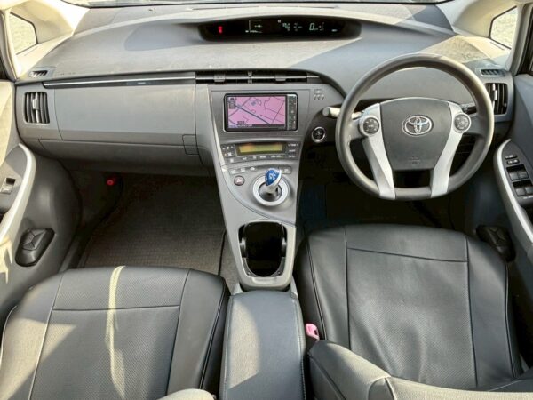 プリウス Sツーリングセレクション