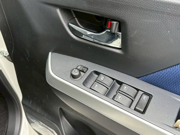 ルーミー カスタムG