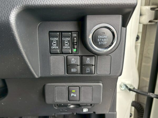 ルーミー カスタムG