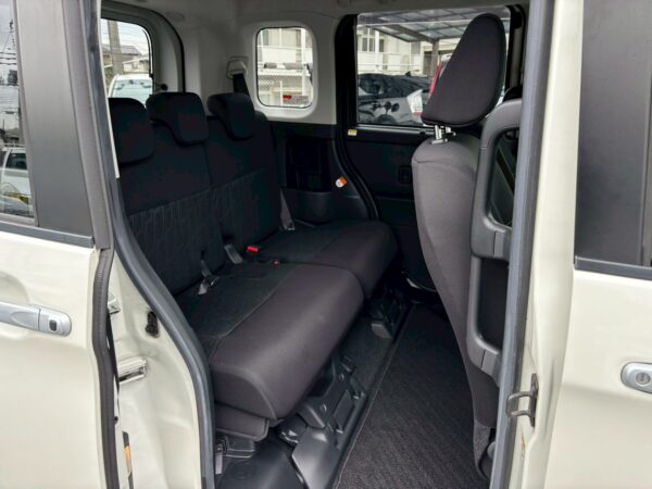 ルーミー カスタムG