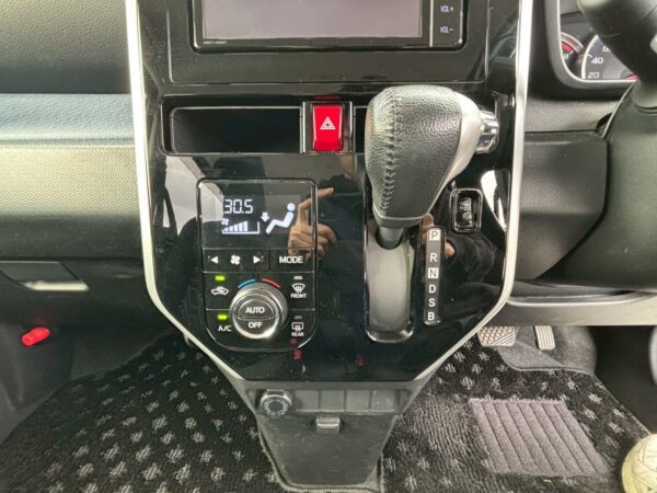 ルーミー カスタムG