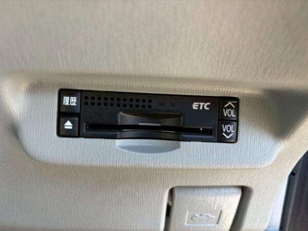 プリウス S LEDエディション