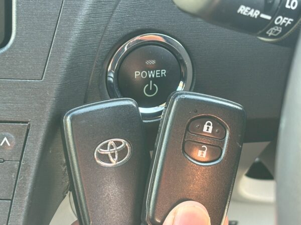 プリウス S LEDエディション