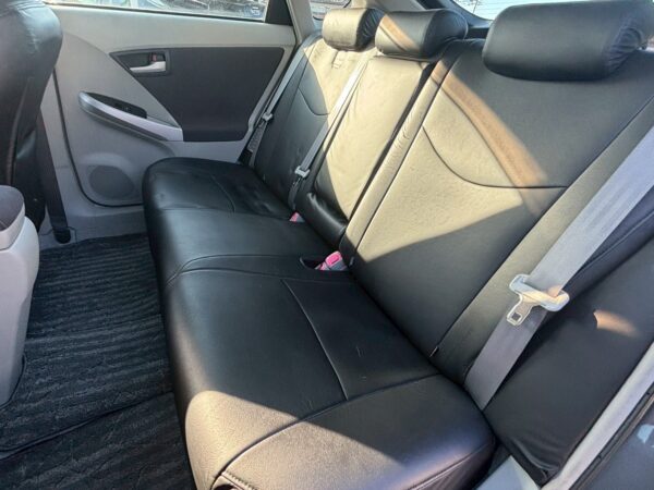 プリウス S LEDエディション