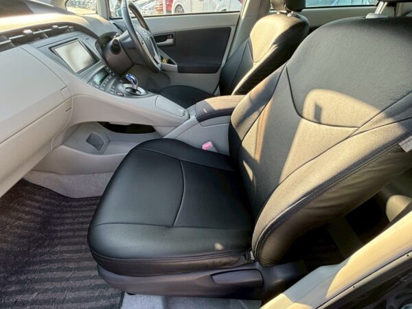 プリウス S LEDエディション