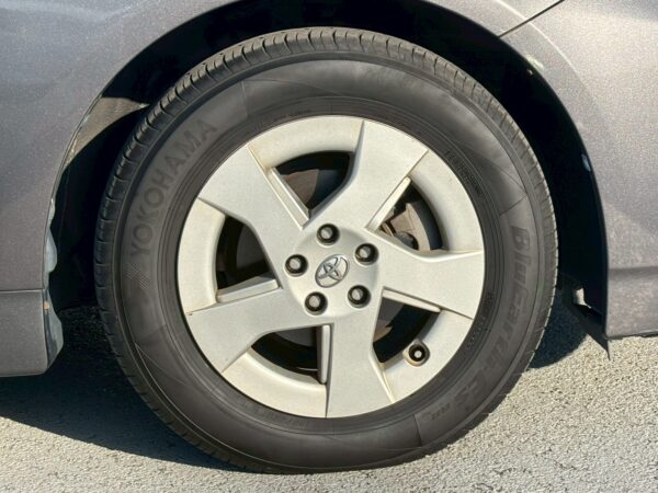 プリウス S LEDエディション