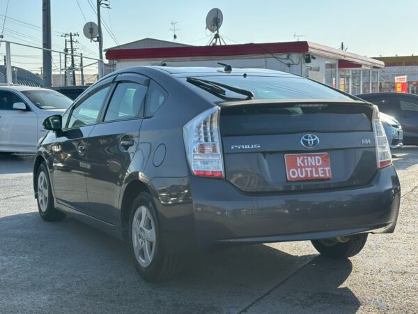 プリウス S LEDエディション