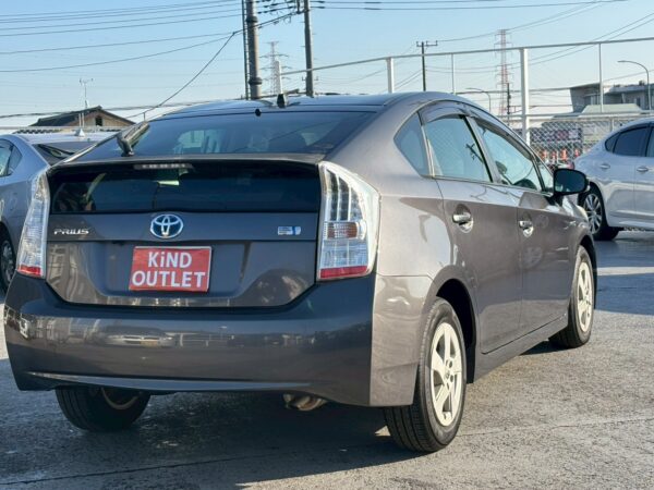 プリウス S LEDエディション