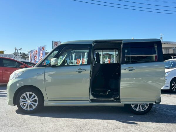 ソリオ　ハイブリッドMZ