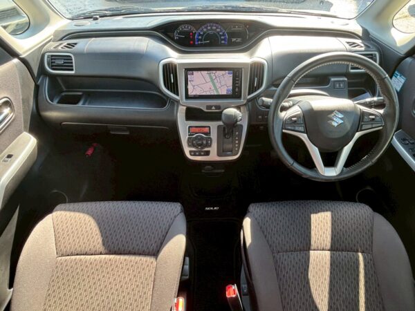 ソリオ　ハイブリッドMZ