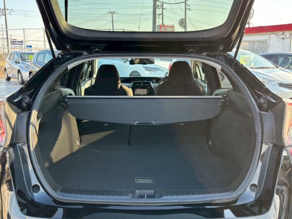 プリウス Sセーフティプラス