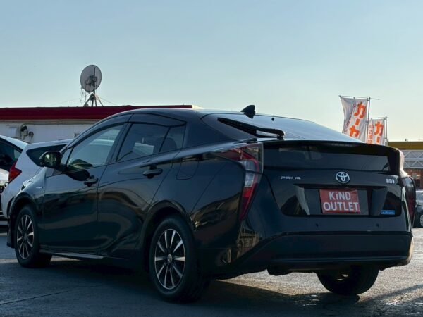 プリウス Sセーフティプラス